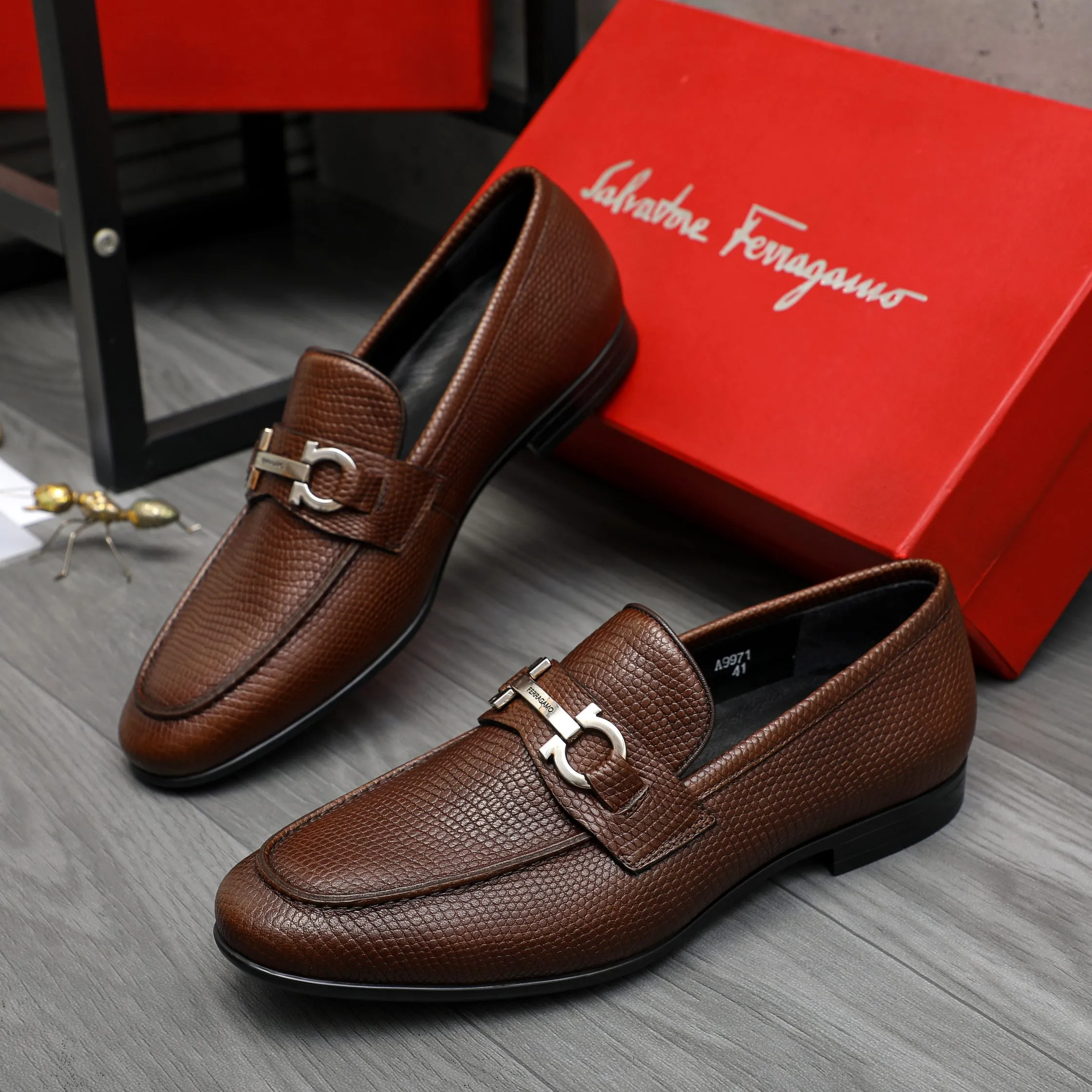 Men's shoes 💰p442 Product trademark: Ferragamo "Ferragamo" business slip-on leather shoes. Regular size: 38-46 (45.46 is custom-made and non-returnable) Product materials: Selected grained cowhide upper, cowhide lining, rubber outsole